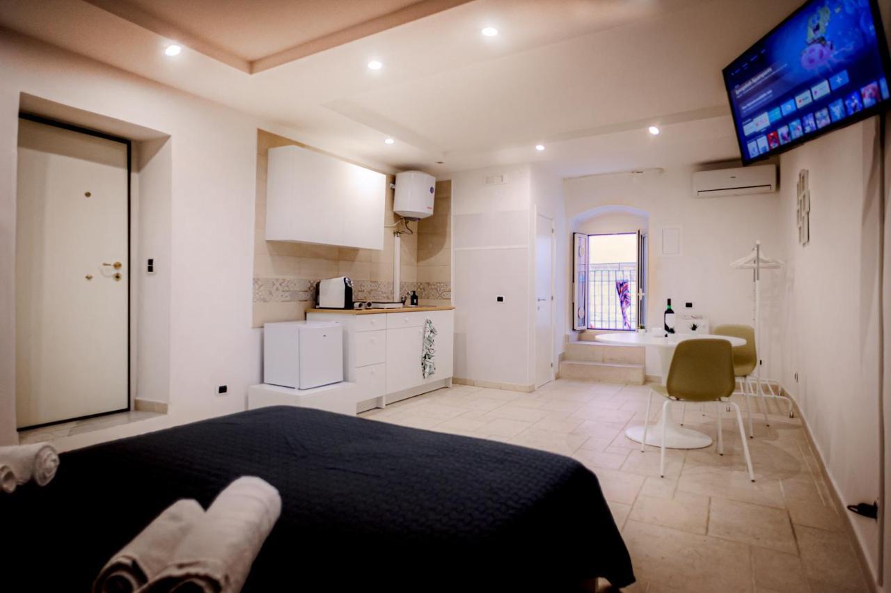Logico 56 Apartment บารี ภายนอก รูปภาพ